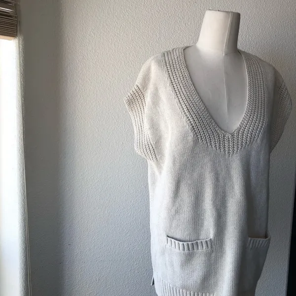 Gap sweater vest cream in color never worn NWOT oversized coastal grandma - Image 4