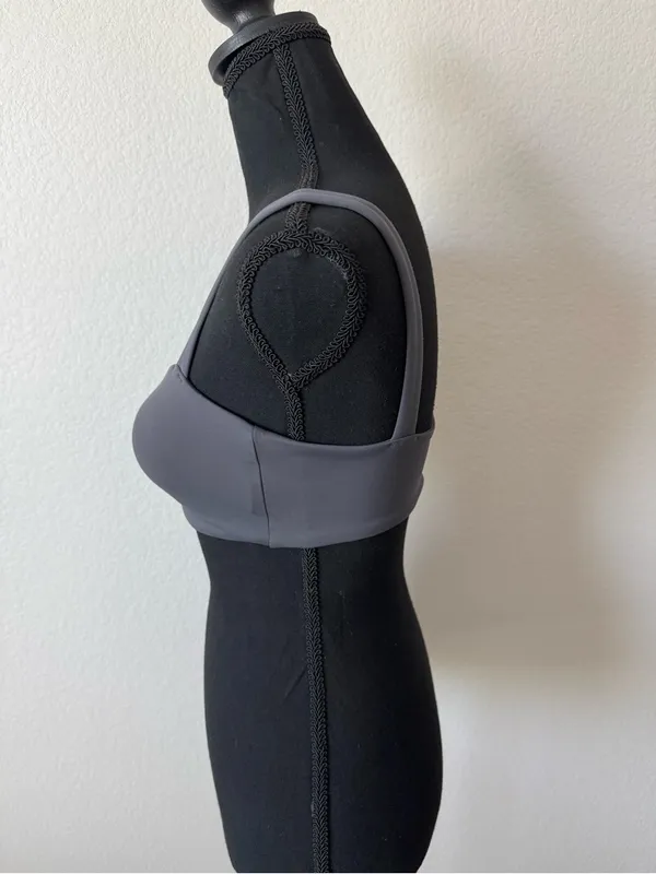 Vuori Set Evolve Square Neck Bra in Charcoal Grey Size Extra Small Like New - Image 10