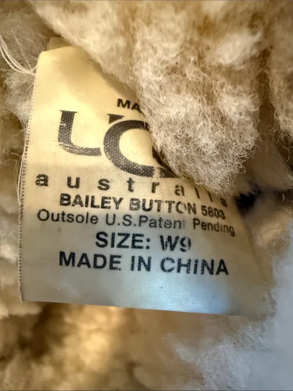 UGG Chestnut Suede Bailey button Shearling Ankle Boots 9 WIDE - Image 6