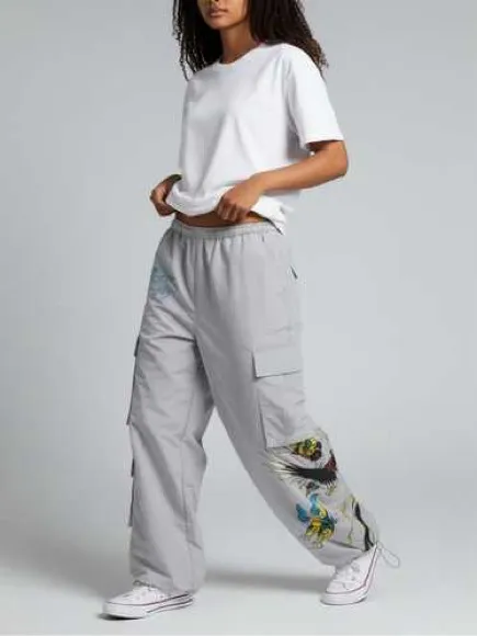 NWT Ed Hardy Drawstring Cargo Pants Grey Low Rise Butterflies Phoenix Graphic M - Image 4