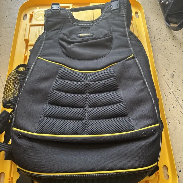 Mobiledge BRING IT ON Black w Yellow Trim Laptop Backpack Bag - Image 4