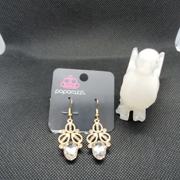 NWT Paparazzi A Crown Pleaser Gold Earrings - Image 3