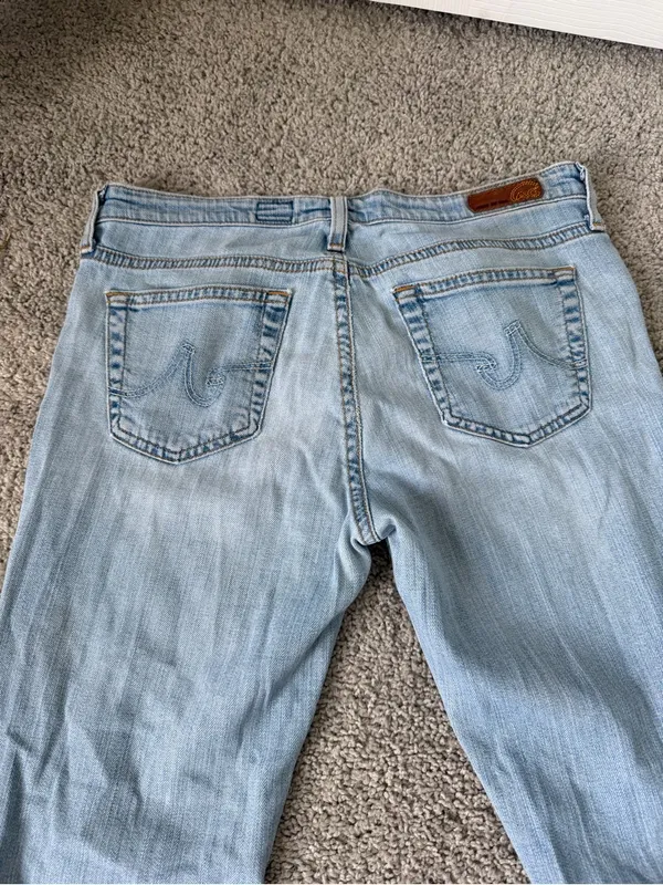 AG Adriano Goldschmied The Stevie Light Wash Slim Straight Size 28 - Image 7
