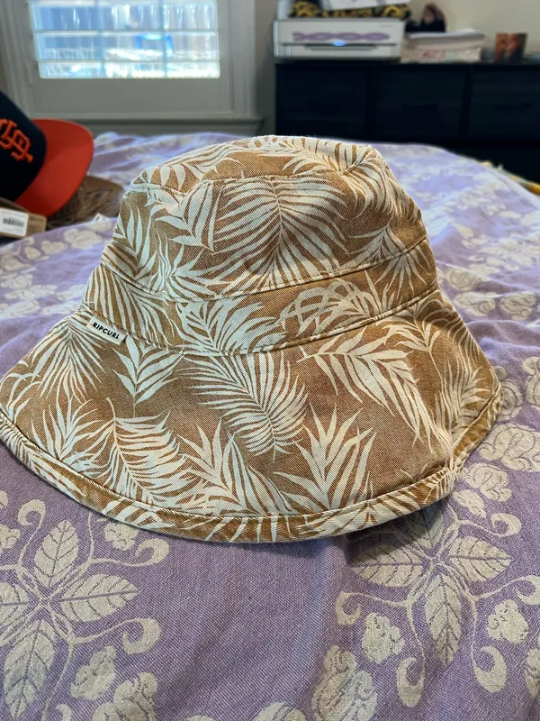 NWT Ripcurl Bucket Hat - Image 2