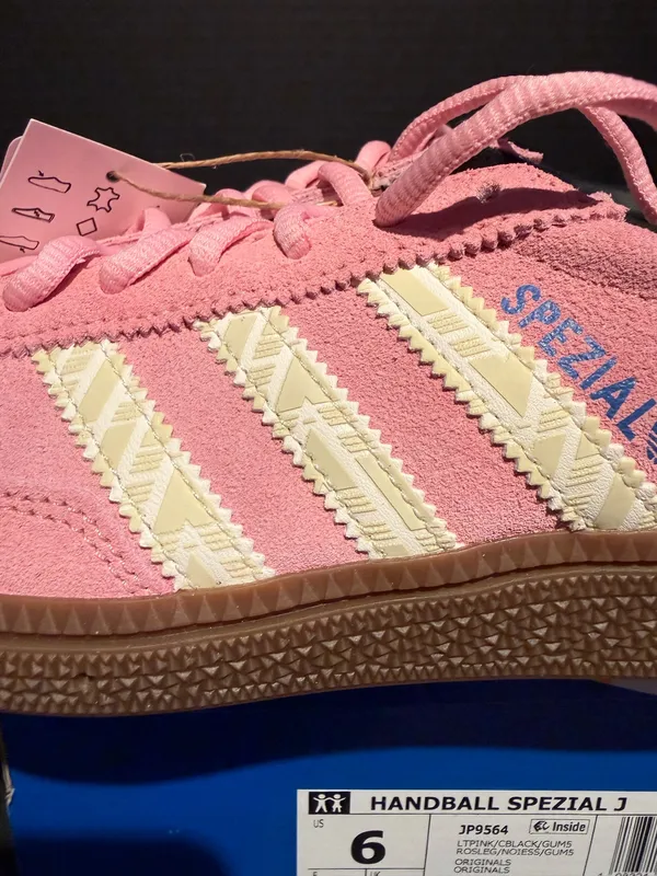 Adidas Handball Spezial Womens size 7W/6Y - Image 4