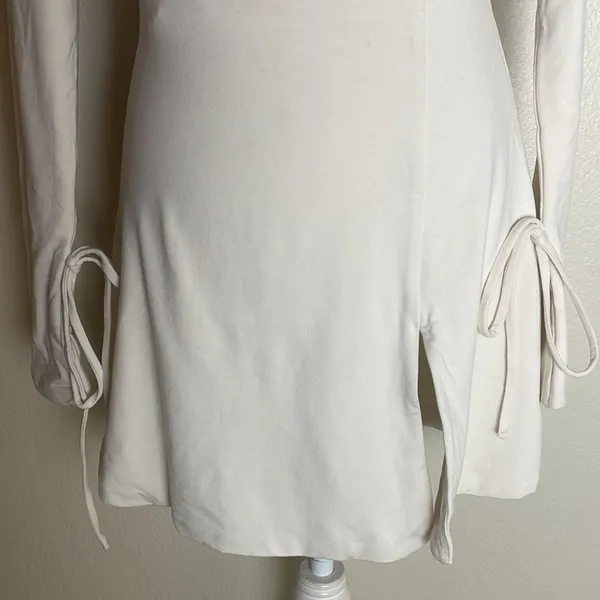 Oh Polly - AMRYN Long Sleeve Sweetheart Neckline Mini Dress in Ivory - Image 8