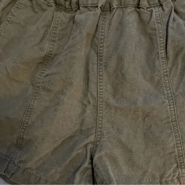 Madewell Olive pull on shorts size S - Image 2