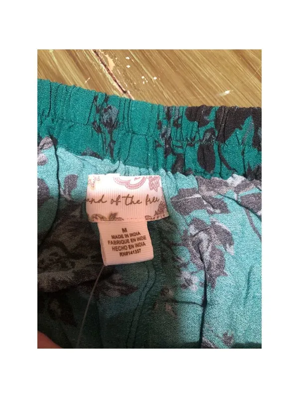 Band of Gypsies NWT Etta Emerald Floral Midi Skirt Size M - Image 4