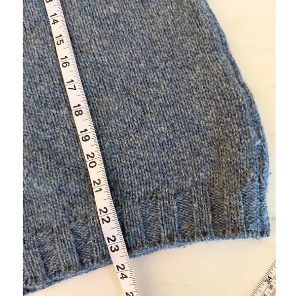 LL Bean Womens Blue Wool V-Neck Sweater Made in Scotland DC74‎ Medium - Image 8
