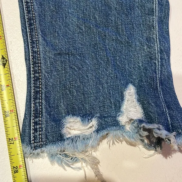 Kancan women’s high rise fray distressed jeans size 9/28 - Image 14