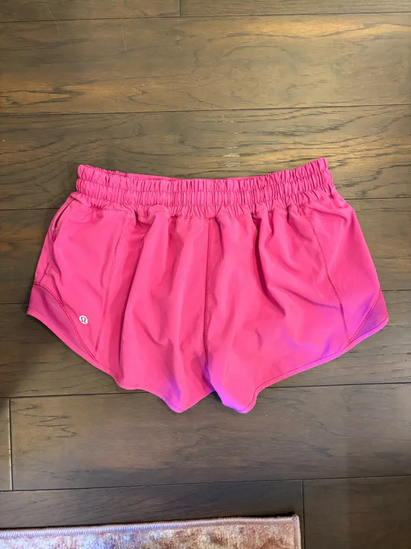 Lululemon Hotty Hot 2.5" - Image 2