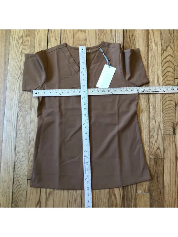 Mandala NWT Camel One Pocket Short Sleeve V-Neck Scrub Top Size XS - Image 4