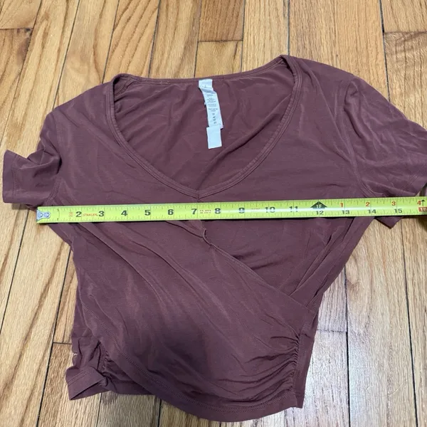 Lululemon Modal-Blend Yoga‎ Short Sleeve Shirt in Ancient Copper Size 2 - Image 7