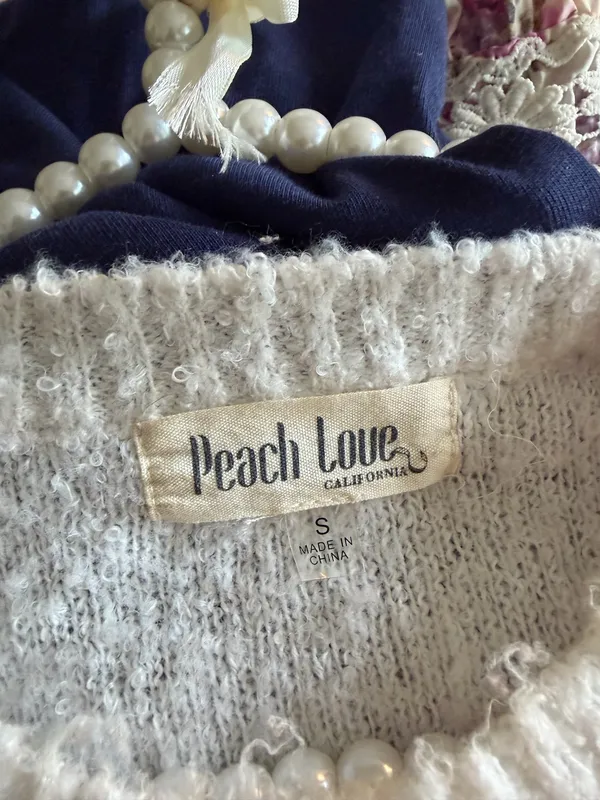 Peach Love White & Gold Star Sweater - Image 7