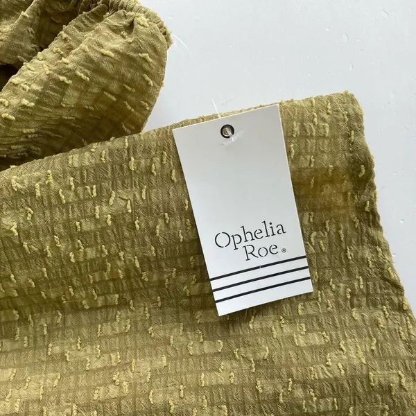 Ophelia Roe Olive Green Textured Flowy Blouse Top Size Medium NWT - Image 10