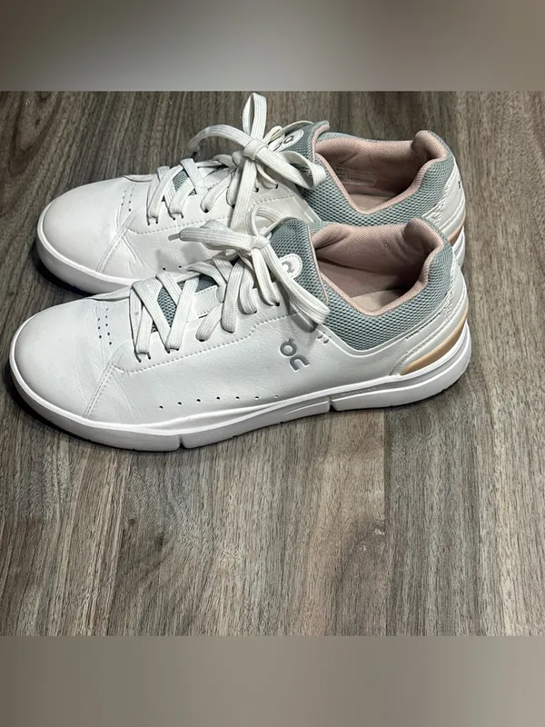 On Running Women's White Sneakers with Light Pink Lining Size 9.5 - Image 2