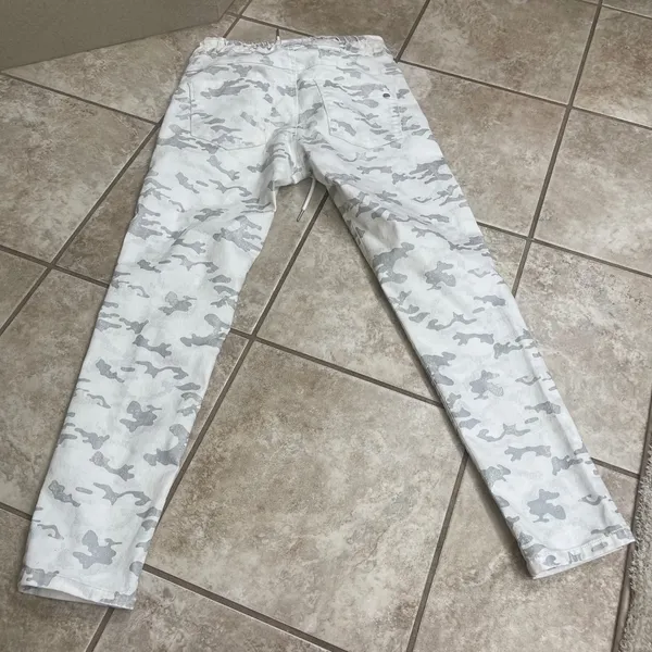 Bevy Flog Camo Jogger Pants White Silver Camouflage Made in Israel Sie 26 - Image 2