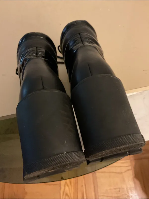 Marc Fisher women black leather platform combat boots US 7.5 - Image 7