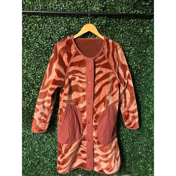 Anthropologie Margot Sherpa Reversible Zebra Print Red Coat Size Small - Image 5