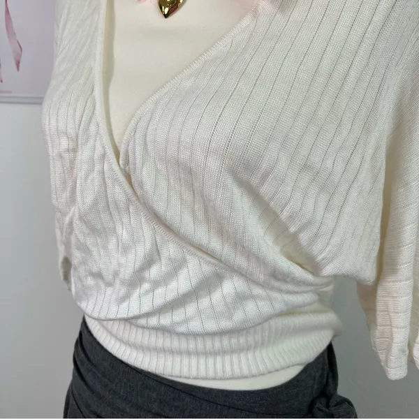 Vintage Y2K White House Black‎ Market Knit White Wrap Top 3/4 Sleeve Womens S - Image 3