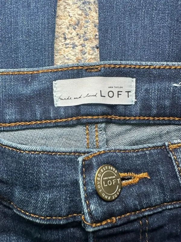 Ann Taylor LOFT Dark Wash Flare Jeans Size 25 - Image 2
