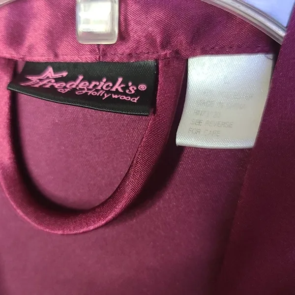 Frederick's of Hollywood purple sleek sexy comfy robe sz Large - Image 3