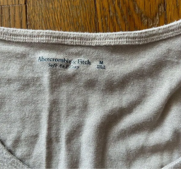 Abercrombie and Fitch body suit size M - Image 4