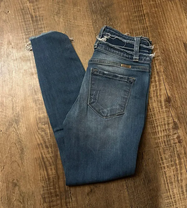 KanCan Skinny Jeans. - Image 2