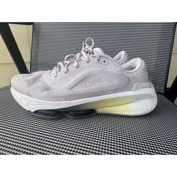 Size 8.5 - Nike Versair Platinum Violet Women running shoes - Image 2