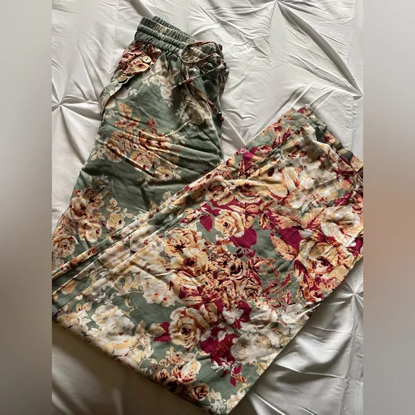Floral Flowy Pants Green - Image 6