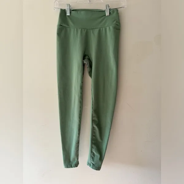 Booty By Brabants Sage Green Textureless‎ Leggings - Image 3