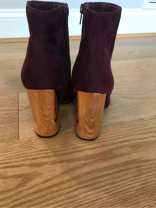 Women's Burgundy Egan Suede Ankle Boot with rose Gold Metallic Block Heel - Image 4