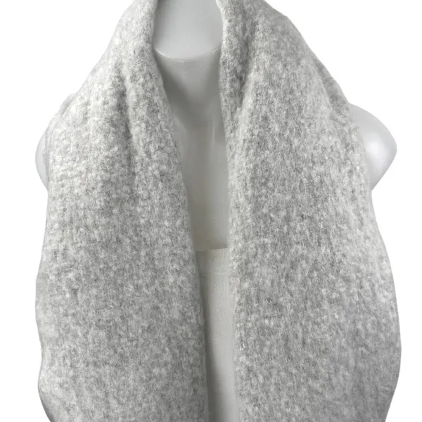 American Eagle Light Gray Fleece Fringe Hem Neck Shawl Wrap Scarf One Size - Image 2