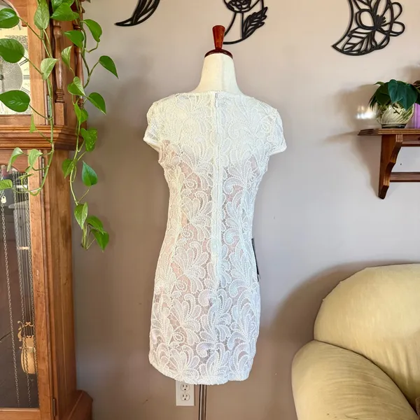 Bebe Sequin Lace Bodycon Dress – Size 6 – Ivory Floral Pattern – NWT $169 - Image 3