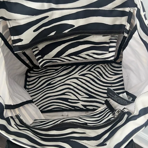 Marc Jacobs Black and White Zebra Print Travel diaper bag, tote Beach Bag - Image 5