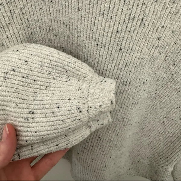 Loft Grey Sweater - Image 4