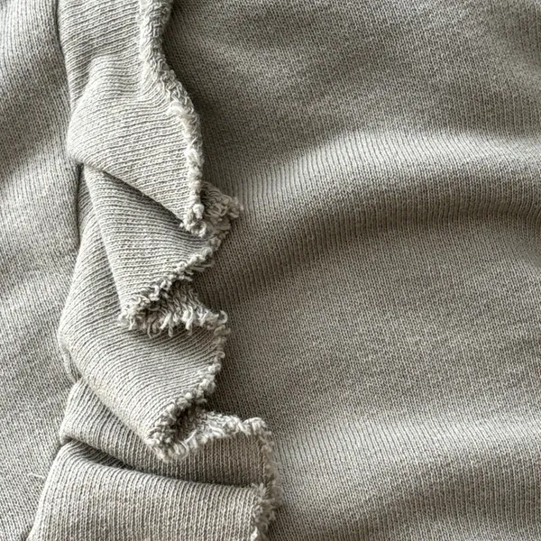 EUC Women’s Free People ooh la Ruffled Sweatshirt Size M Vintage Olive - Image 4