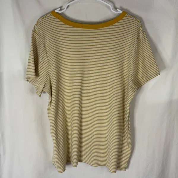 Old Navy Woman’s White and Mustard Colored Striped Short Sleeve Tee - Medium - Image 7