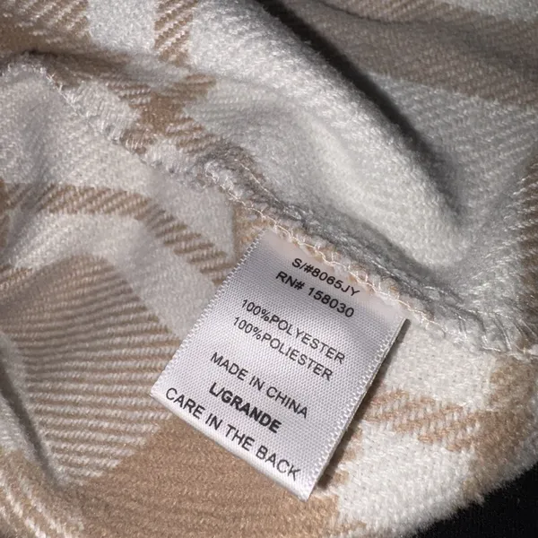 Love Tree Boutique Women's Plaid Button Up Jacket Size Large - Image 8