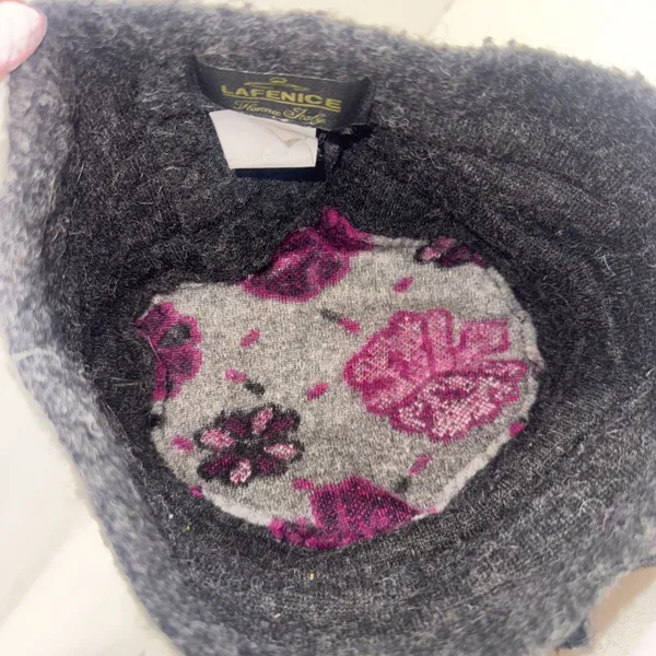 La Fenice Florence Italy Wool Blend Cloche Hat Grey Fuchsia Flower Made in Italy - Image 5
