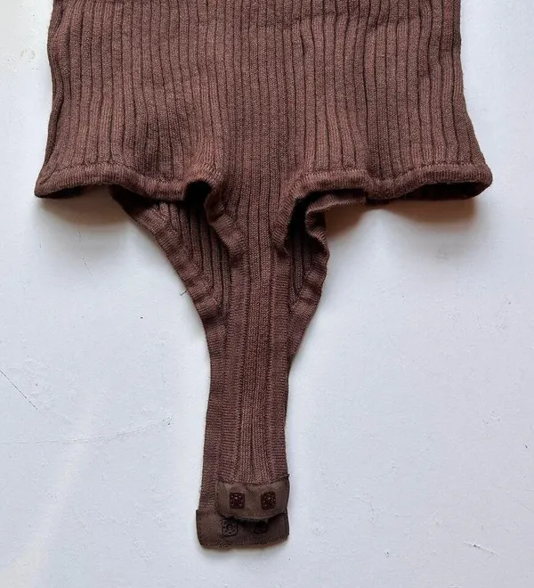 Nasty Gal Brown Ribbed Long Sleeved Bodysuit Women’s US Size 4 - Image 7