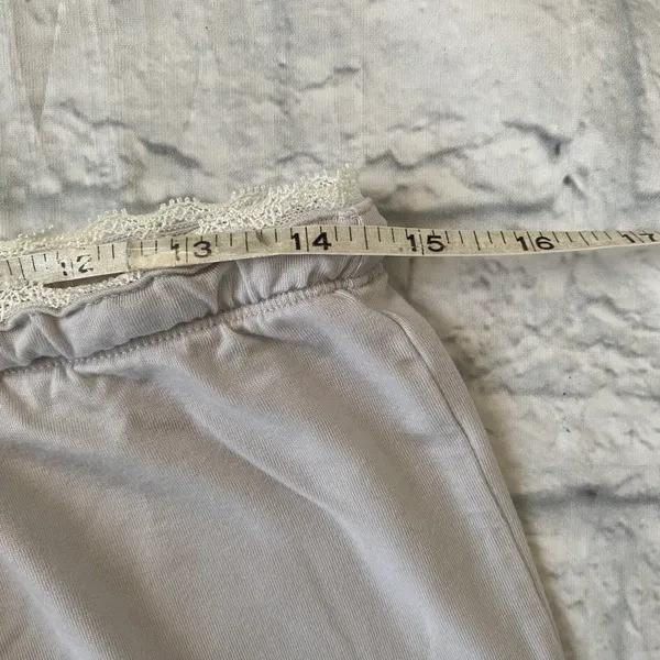 Victoria’s Secret women M soft and smoothe pajama pants w/lace trim waist grey - Image 6