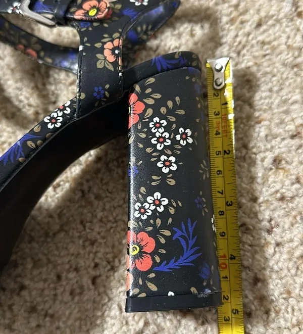 Nine West Funkyo Floral Print Platform Heels - Image 5