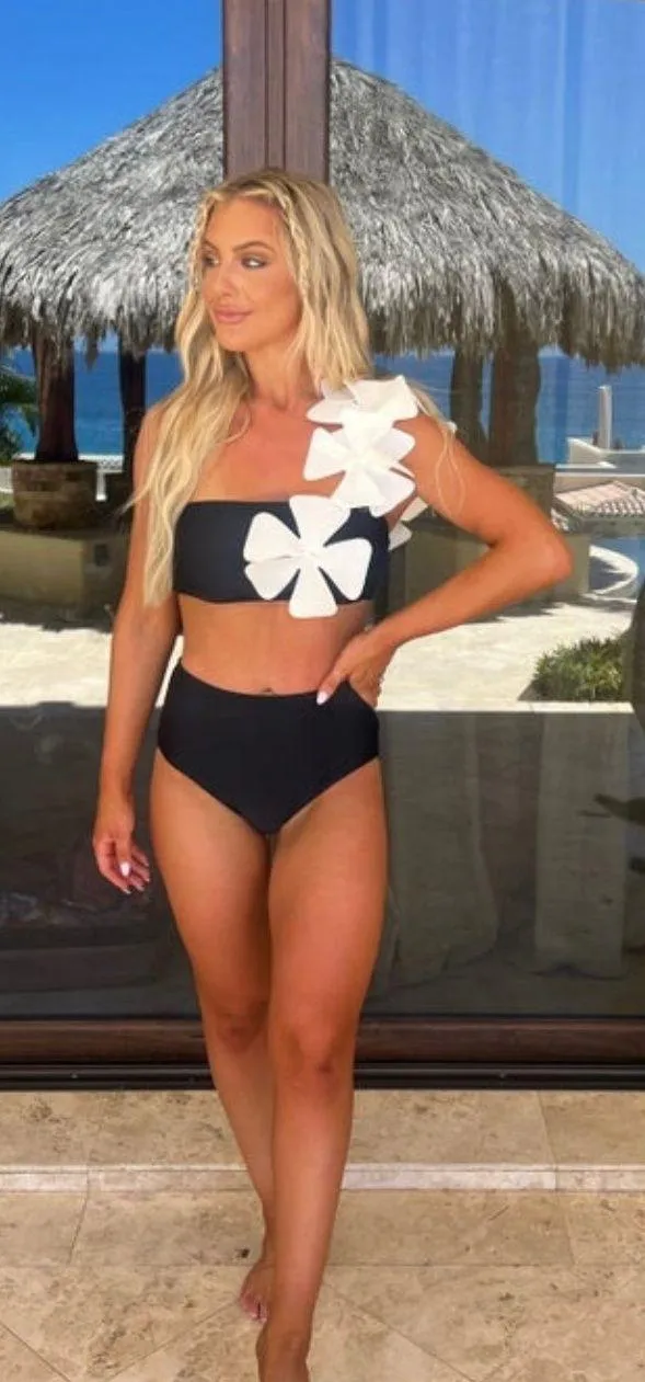 These Three Floral Swimsuit - Image 3