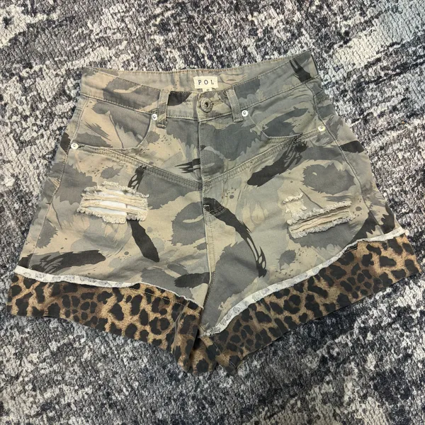 POL Distressed High Waisted Jean Shorts - Image 3