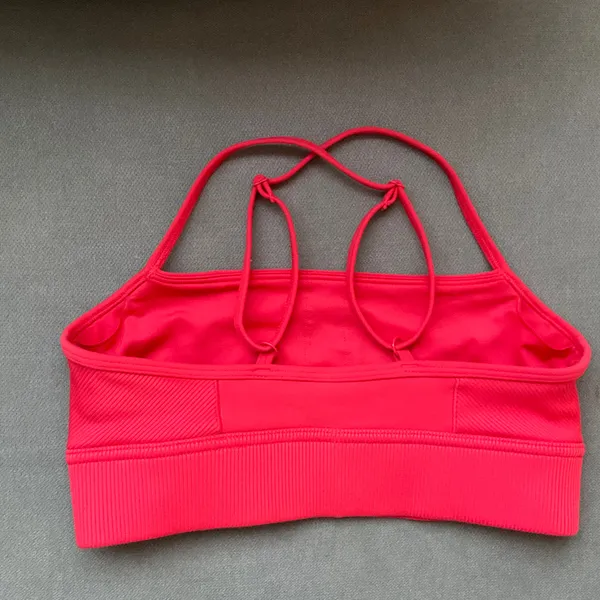 Alo Yoga Alosoft Relay Bra Candy Red/White XXS - Image 4