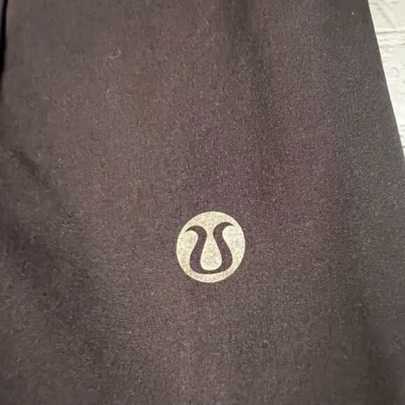 Lululemon Step‎ Lively Crop Womens Sz 2 Black Yoga Pants dance studio street - Image 3