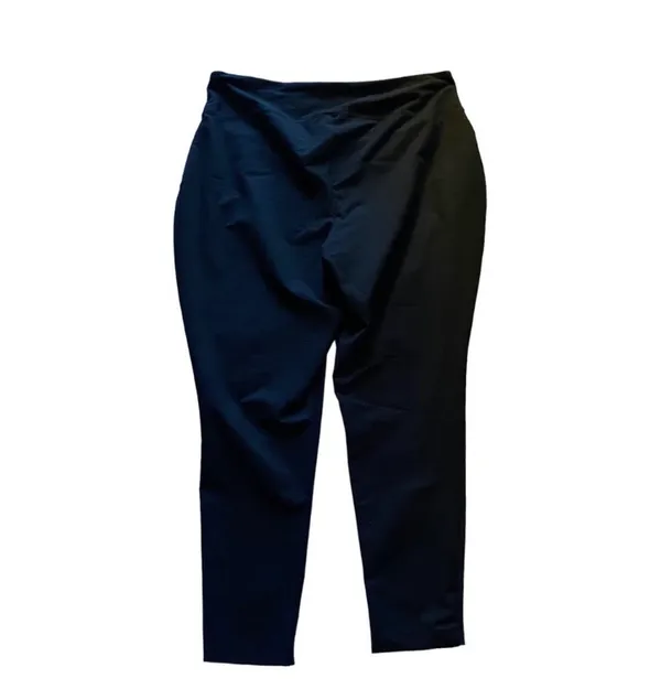 NWOT-JUST FAB Black high rise athletic leggings, brand new, never worn, size 3x Measurements: Waist: side to side 18-22 inches Rise: 14 inches Inseam: 27 inches - Image 3
