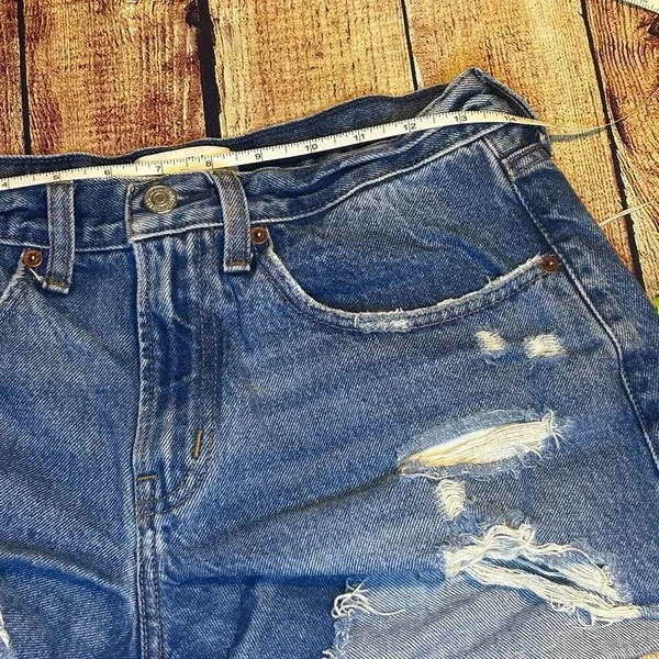 Abercrombie & Fitch Curve Love Jean Shorts Size 2/26 Boyfriend Short - Image 7
