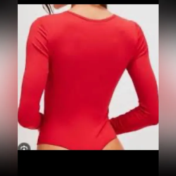Free People Victoria Plunge Bodysuit. Size Medium - Image 3